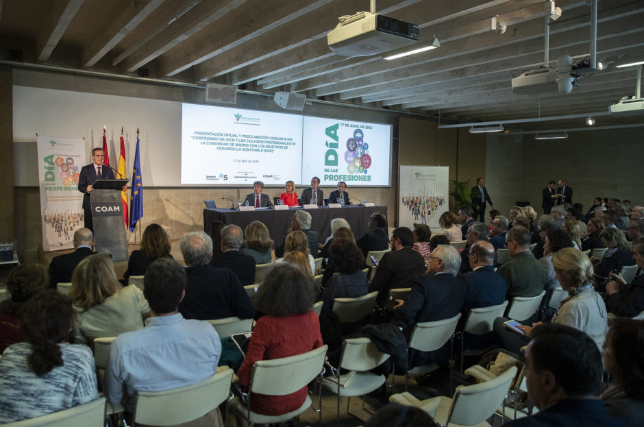 EL PRESIDENTE DE UNIÓN INTERPROFESIONAL, JOSÉ Mª ALONSO, RESALTA EN LA CLAUSURA DEL II DÍA DE LAS PROFESIONES EL PAPEL DE LOS COLEGIOS PROFESIONALES COMO GARANTES DE BUENA PRAXIS Y SU LABOR CONTRA EL INTRUSISMO LABORAL