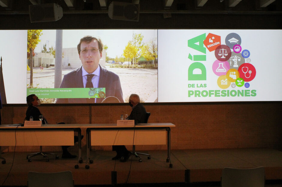 ALMEIDA ASEGURA QUE LAS PROFESIONES MADRILEÑAS SUPONEN UN SECTOR DETERMINANTE PARA SUPERAR LA PANDEMIA Y RECUPERAR EL FUTURO DE MADRID