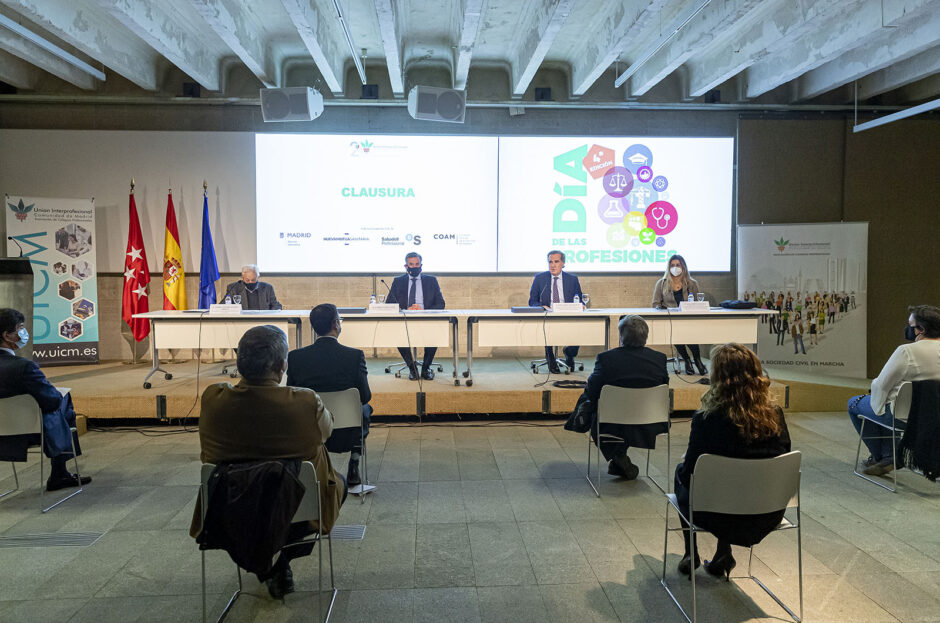 EL CONSEJERO DE JUSTICIA, INTERIOR Y VÍCTIMAS DEL TERRORISMO DE LA COMUNIDAD DE MADRID APUESTA POR LA REFORMA DE LA LEY AUTONÓMICA DE COLEGIOS PROFESIONALES