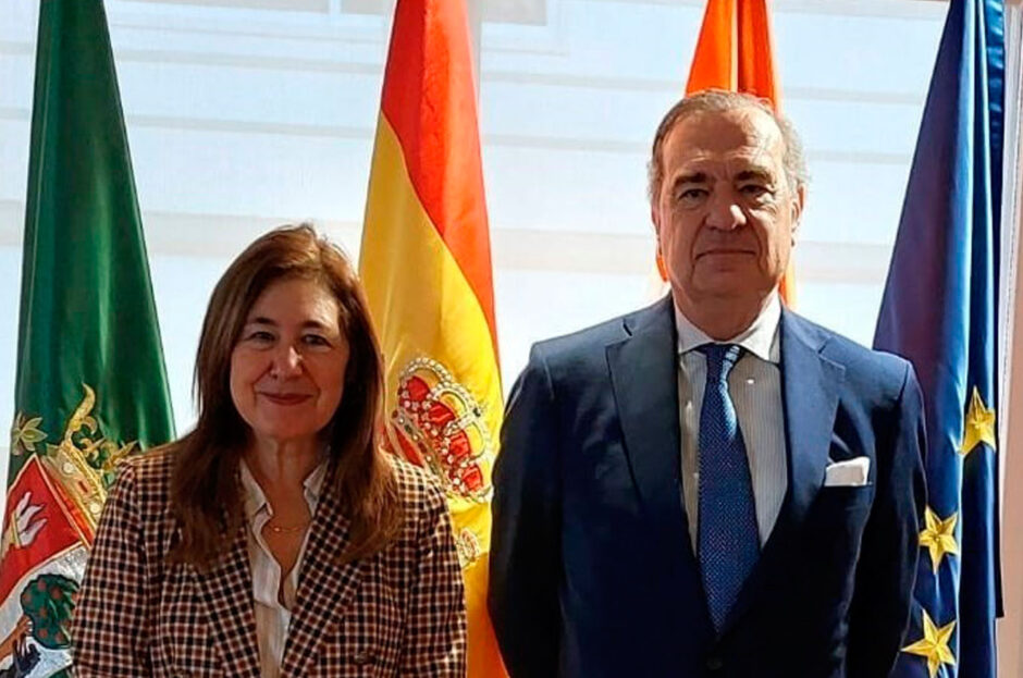 UNIÓN INTERPROFESIONAL Y LA UNIVERSIDAD AUTÓNOMA PROMOVERÁN Y FACILITARÁN LA TRANSICIÓN DE LOS ESTUDIOS UNIVERSITARIOS CON EL EJERCICIO DE LAS PROFESIONES